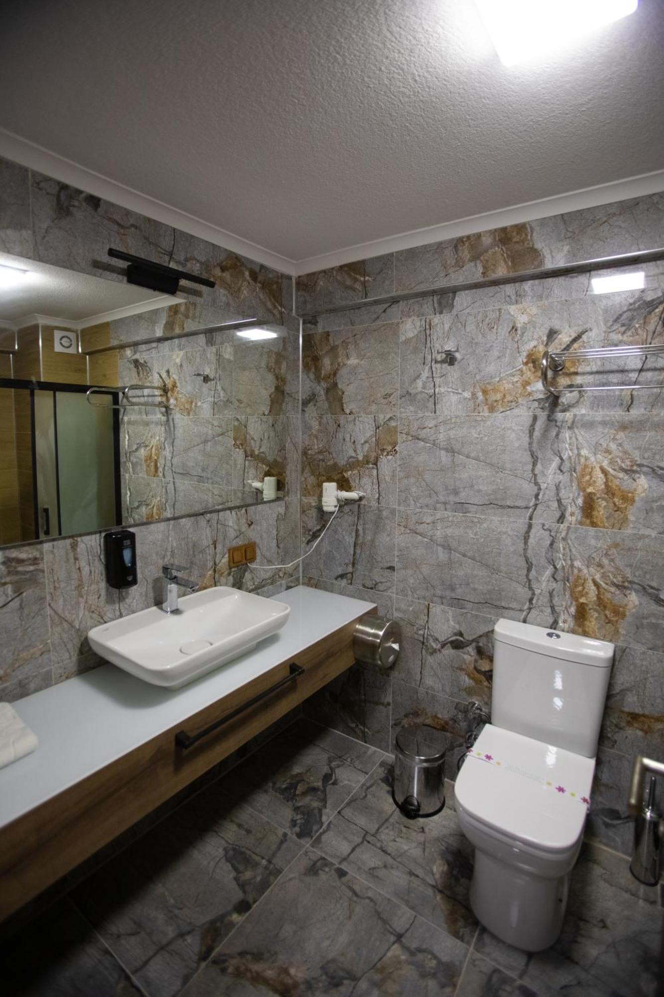 E87 Highway Otel Burhaniye Exterior photo