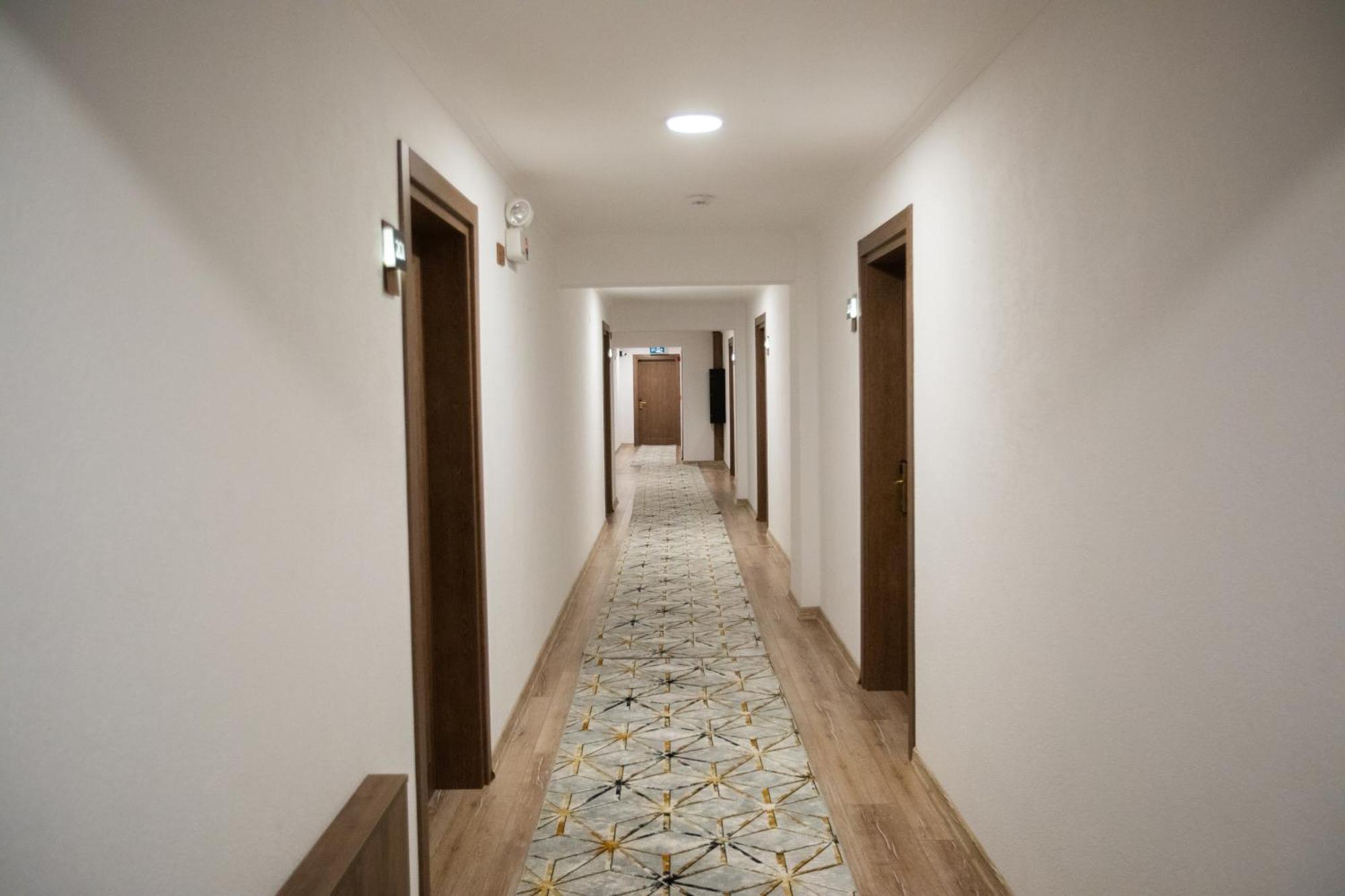 E87 Highway Otel Burhaniye Exterior photo